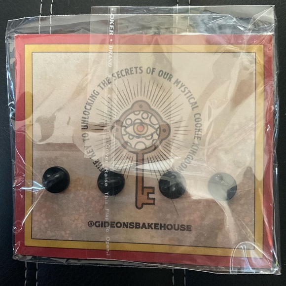 Gideons Bakeshop pin.. Stuart and Bonnie ,2023 - Picture 3 of 4